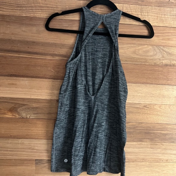 Lululemon Trapeze Twist Tank Heathered Black - Picture 4 of 10